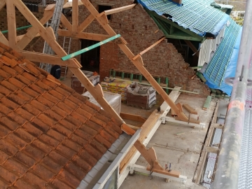 Home Pecher te Koksijde renovatie  zolderverdiep dak en schrijnwerk 